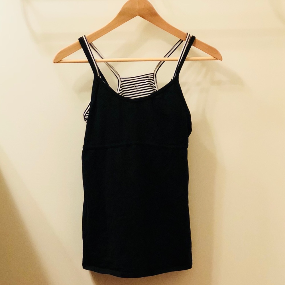 gapfit black tank top with built in bra. size s